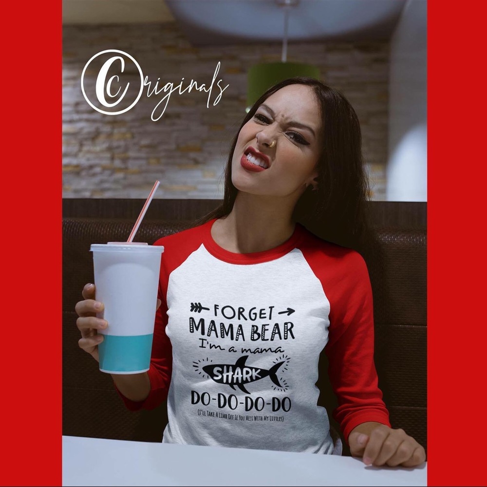 Mama Shark Graphic Baseball Tee